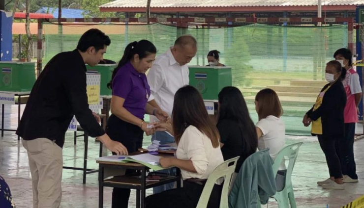 กกต.ปทุมฯ แจงเลือกตั้งเทศบาลธัญญบุรี ไม่มีเรื่องบัตรเกิน-บัตรหาย แต่มีร้องผิด กม.เลือกตั้ง อยู่ระหว่ - fahbvip