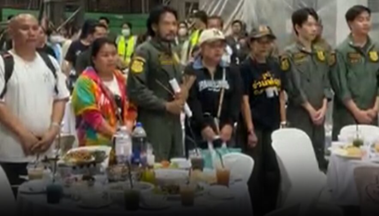 บิณฑ์ นำทีมร่วมกตัญญูจัดโต๊ะจีน 20 โต๊ะอุทิศผู้เสียชีวิตเหตุตึก สตง.ถล่ม พบเหตุประหลาดกลางพิธี! - fahbvip